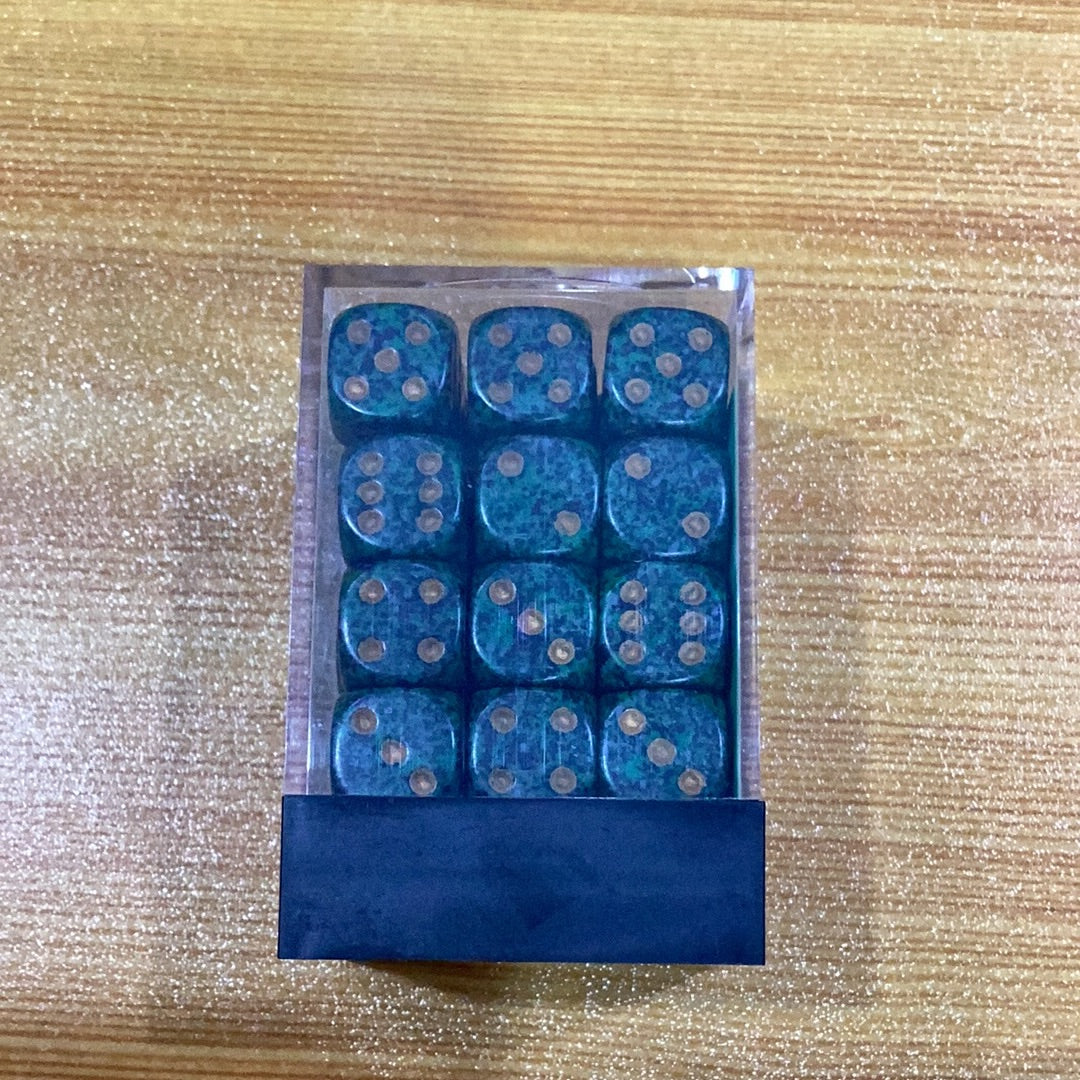 Chessex Dice: Speckled